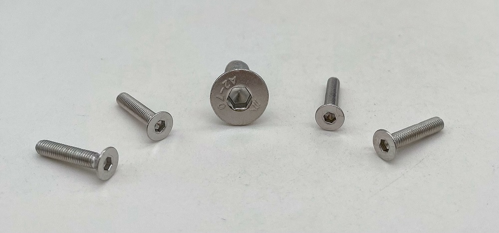¿Dónde se usa el tornillo de cabezal de encierro hexadecimal DIN7991?