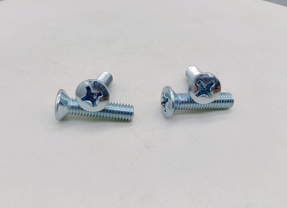 ¿En qué campos se usan el tornillo de cabezal de la cabeza del mostrador elevado con empotramiento cruzado DIN966?