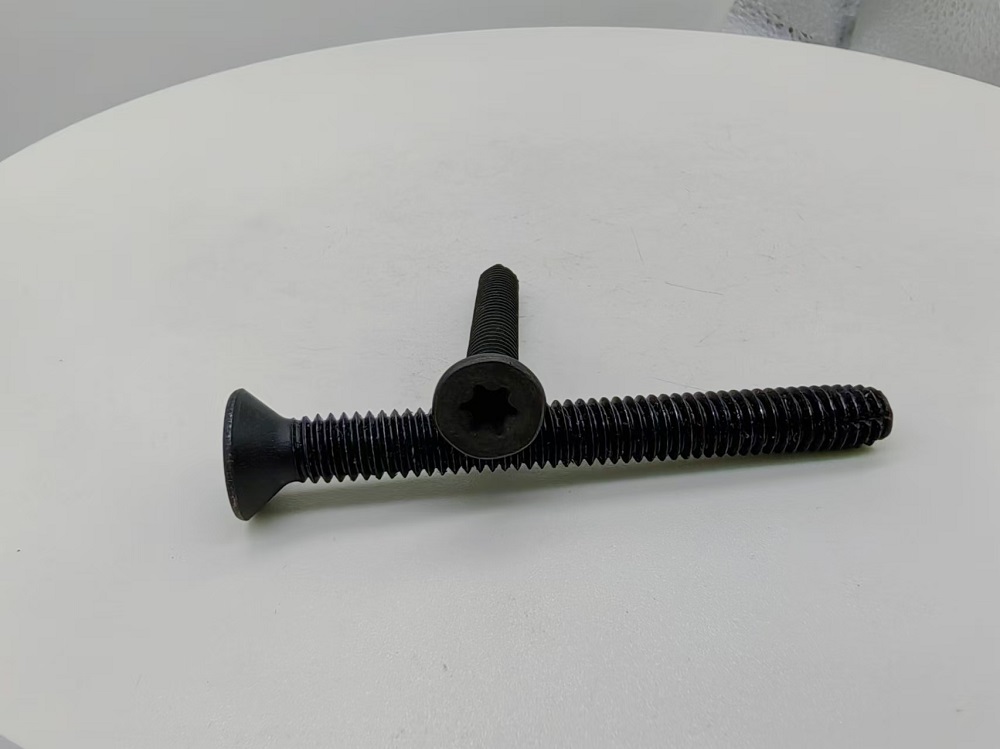 ¿Cuál es el campo de uso de tornillos de corte de piso?